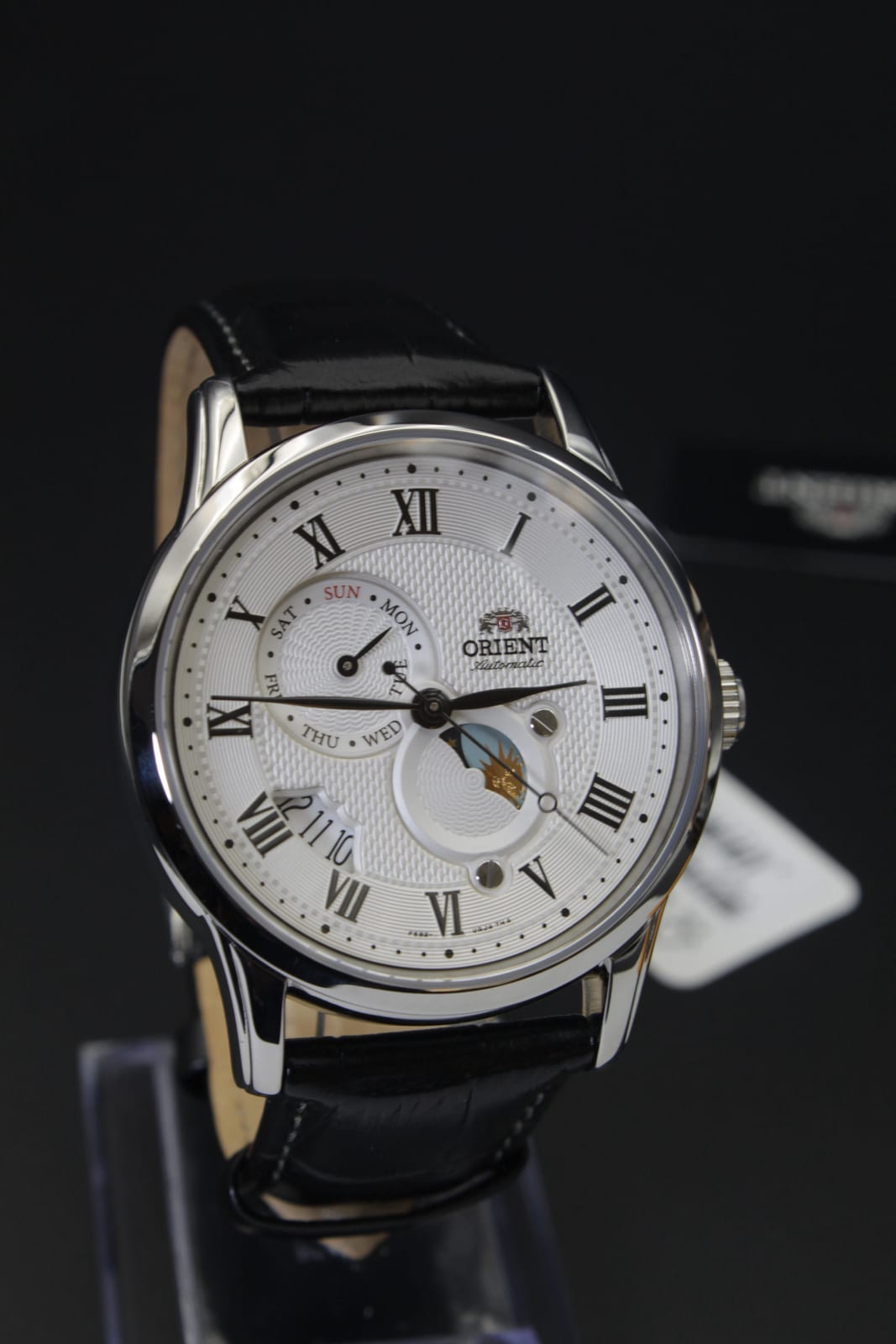 Orient Bambino Sun and Moon, foto 1 de 7